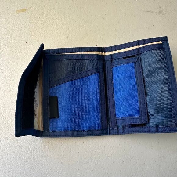 Vintage Star Hook Loop Quilted Tropical Calla Lilly Water Friendly Wallet - Picture 3 of 5